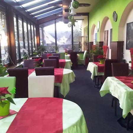 Centrum 3*