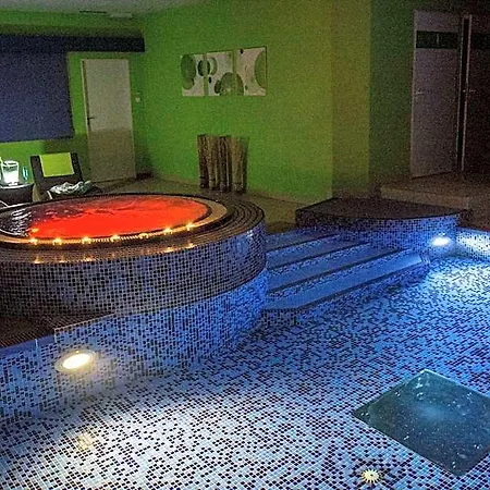 فندق Centrum 3*
